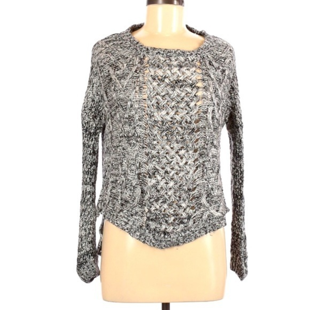 Lulumari S/M Women’s grey cable knit high low long sleeve crew neck sweater